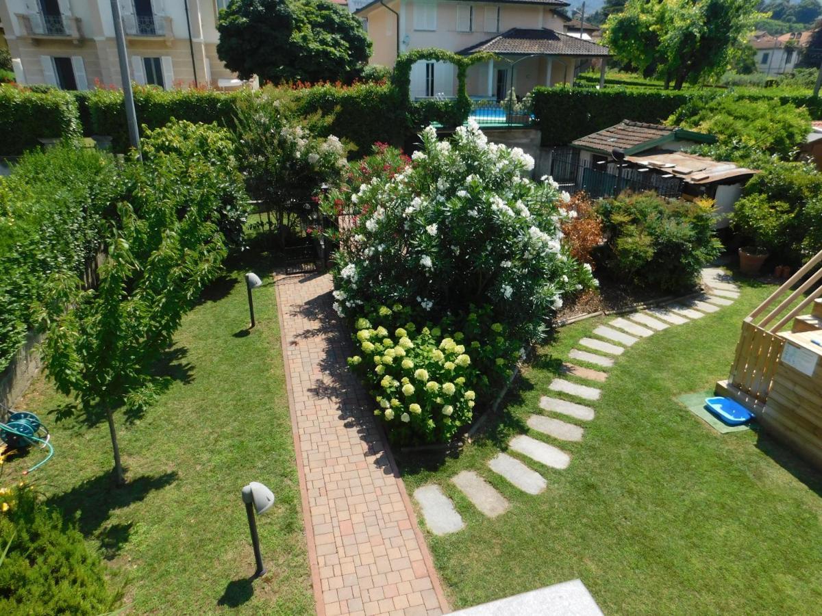 Haus Am See Villa Porto Valtravaglia Exteriör bild